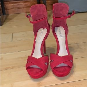 Gianni Bini Red stiletto